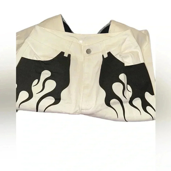 Flare leg white pants woman’s y2k waist 13.5, rise 9, inseam 29 - Picture 3 of 6